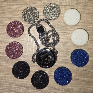 Karkötőhöz csillogó filckorong